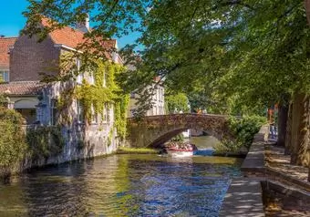 Brujas Puente