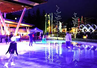 Deslízate y Disfruta de la Pista de Patinaje en Whistler Olympic Plaza_galeria_5704