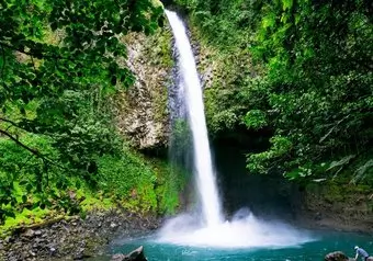 La Majestuosidad de las Cataratas de la Fortuna en un Paseo Único_galeria_9168