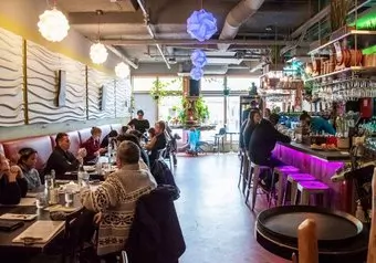 Nourish Bistro: Un Festín para los Sentidos en Banff_galeria_8418