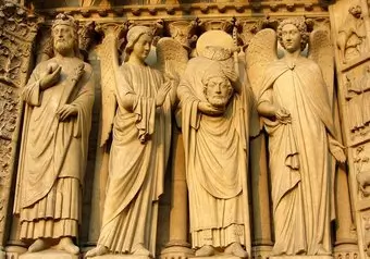 Notre Dame Estatuas