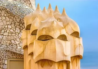 Estatua Barcelona Gaudi