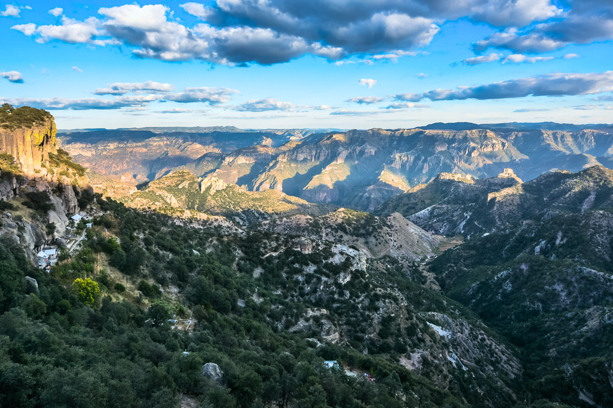 4 Días - Primera Superior - Chepe Express Turista (Lunes, Jueves y Sábados): Chihuahua - Creel - Barrancas del Cobre - Chihuahua