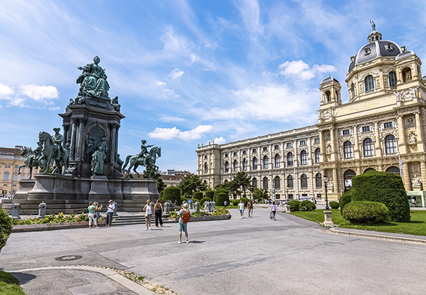 Capitales Imperiales con Ámsterdam (Parcial Ams-Vie): 10 días Amsterdam-Viena (2026-2027)