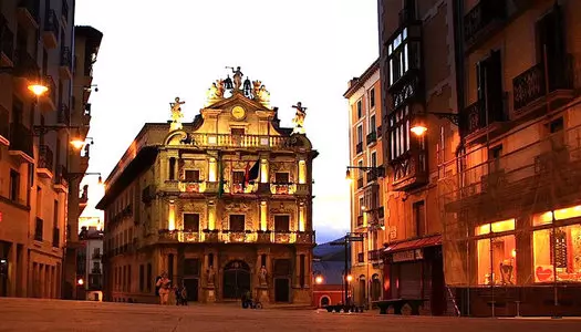 Día 2: Pamplona, España