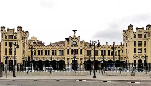 Día 1: Valencia, España