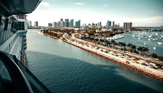Día 1: Miami Area - FL, Estados Unidos