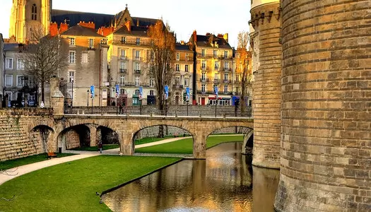 Día 4: Burdeos, Francia - Nantes, Francia