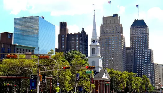Día 1: Newark - CA, Estados Unidos