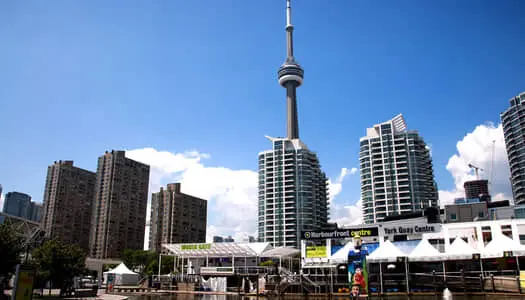 Día 1: Toronto, Canadá