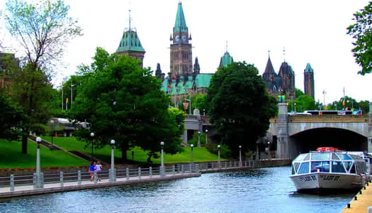 Día 3: Niagara Falls, Canadá - Ottawa, Canadá