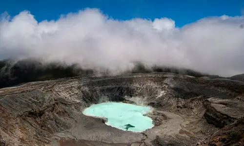 Explorando el Volcán Poás