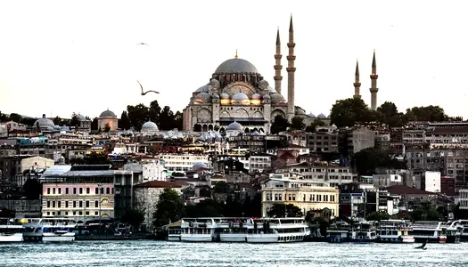 Día 10: Estambul, Turquía - Dubai, Emiratos Árabes Unidos