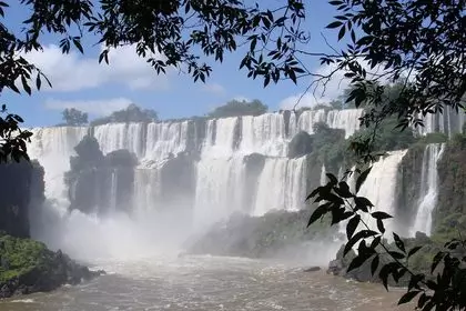 Día 7: Calafate, Argentina - Iguazu, Argentina