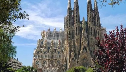 Día 4: Paris, Francia - Barcelona, España