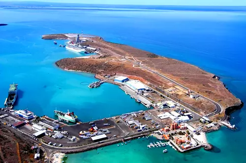 Transfer from La Paz Airport or Puerto Pichilingue to the Hotel.