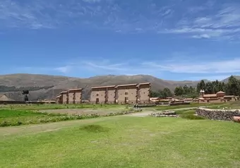 Templos en camino a Cusco por la tarde_galeria_6790