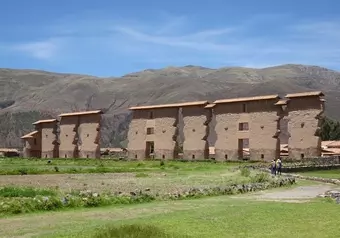 Templos en camino a Cusco por la tarde_galeria_8257
